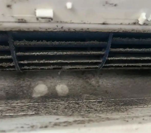 兴宁空调吹的风有股烧焦味是怎么回事